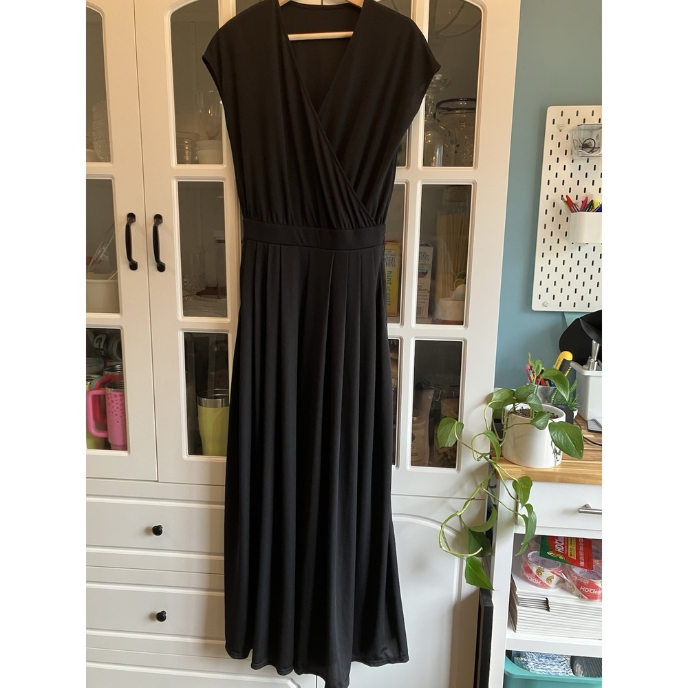 Halara Black Wide Leg Jumpsuit Womens Size Small S V Neck Pleated Palazzo Pants